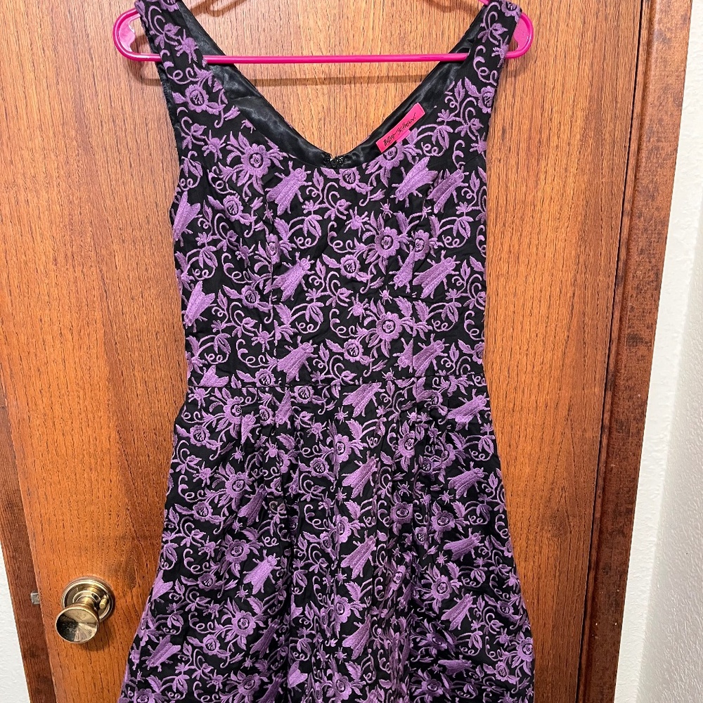 Betsey Jonson Embroidered Dress Size 4